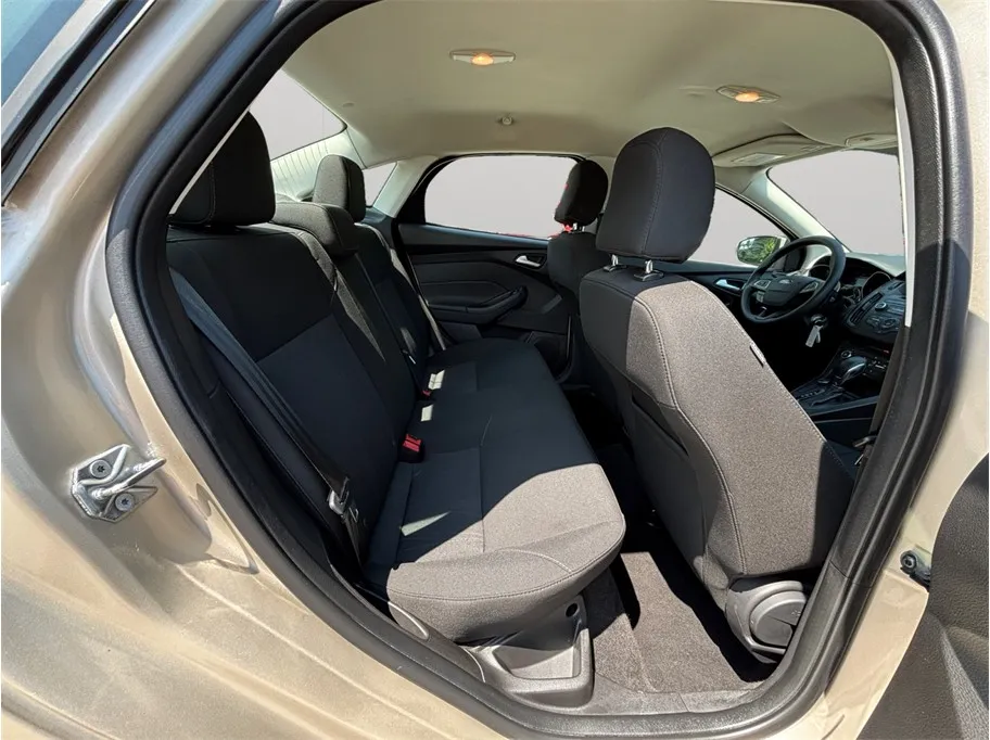 Ford Focus photo 28