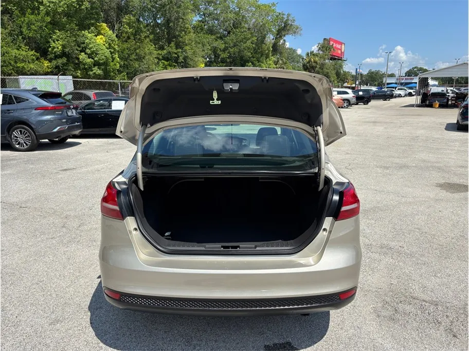 Ford Focus photo 32