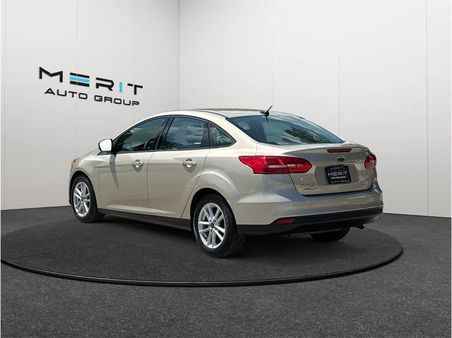 Ford Focus photo 7