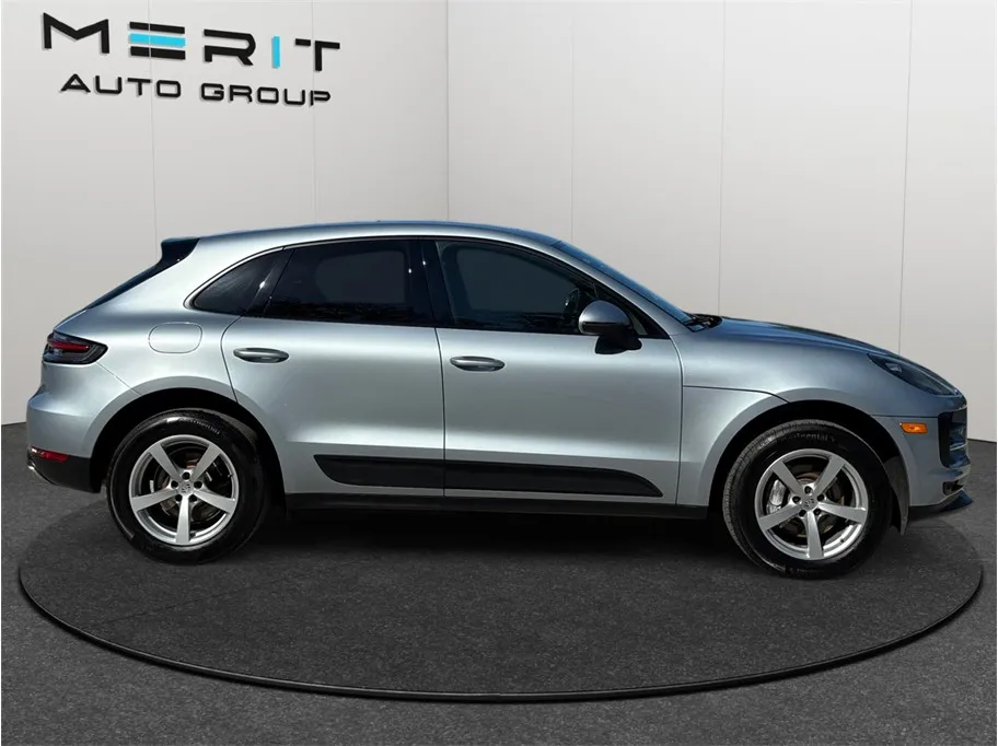 Porsche Macan photo 10