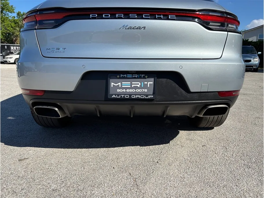 Porsche Macan photo 17