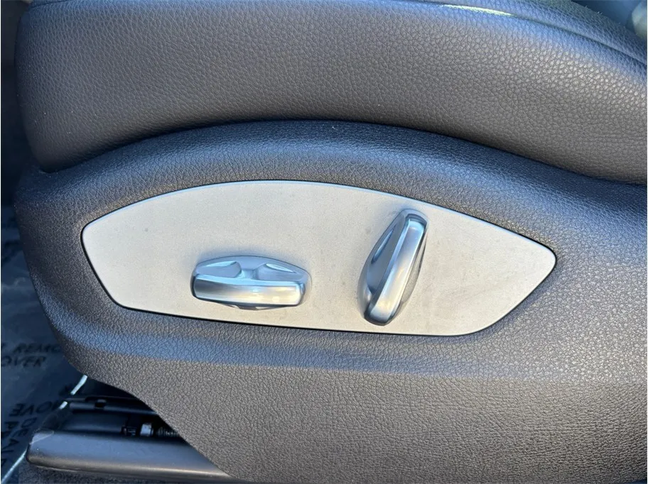 Porsche Macan photo 20