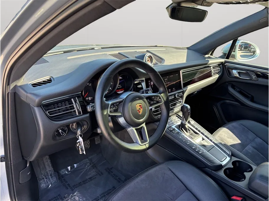 Porsche Macan photo 6
