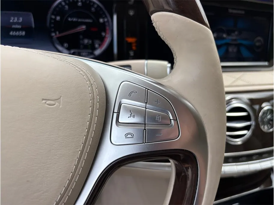 Mercedes-Benz S-Class photo 30