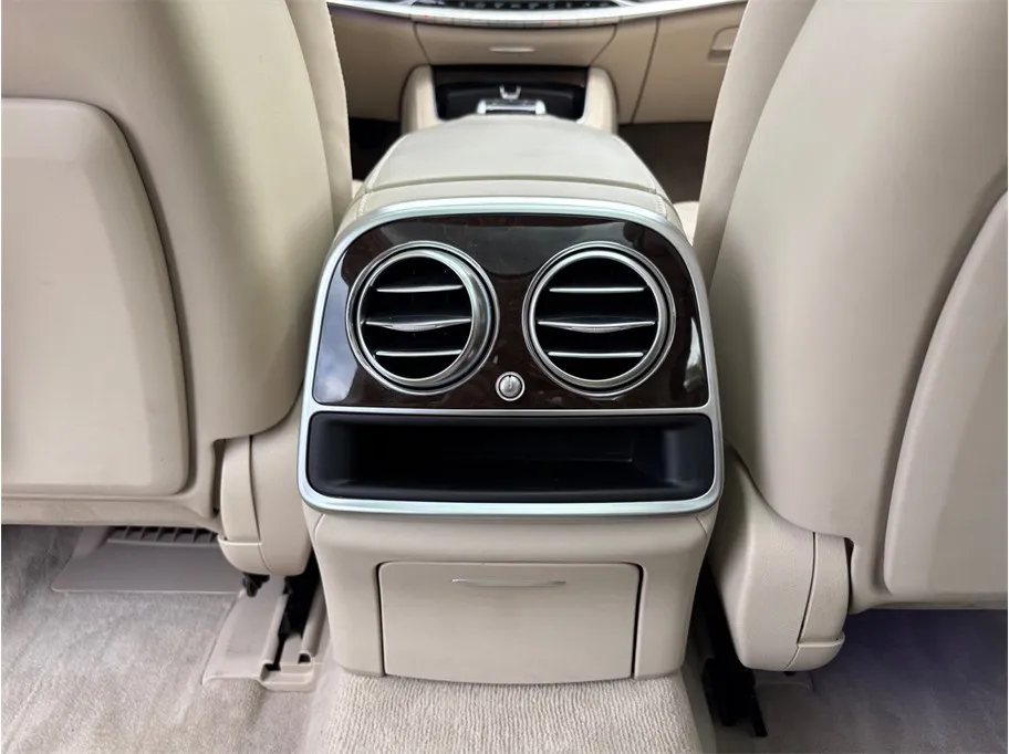 Mercedes-Benz S-Class photo 43