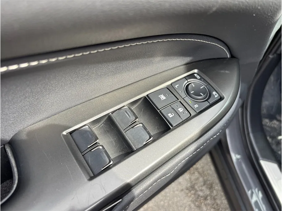Lexus NX photo 20