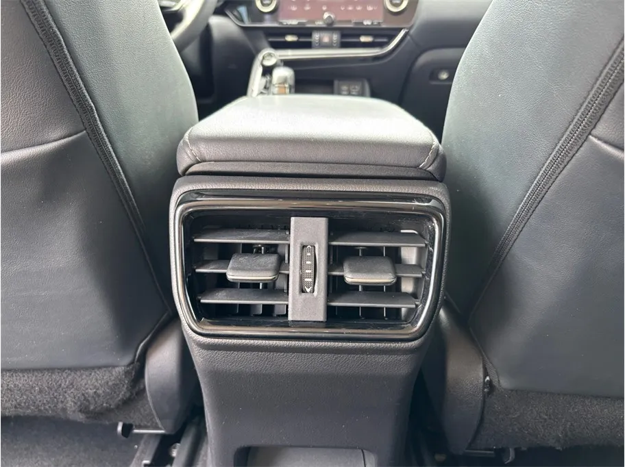 Lexus NX photo 34