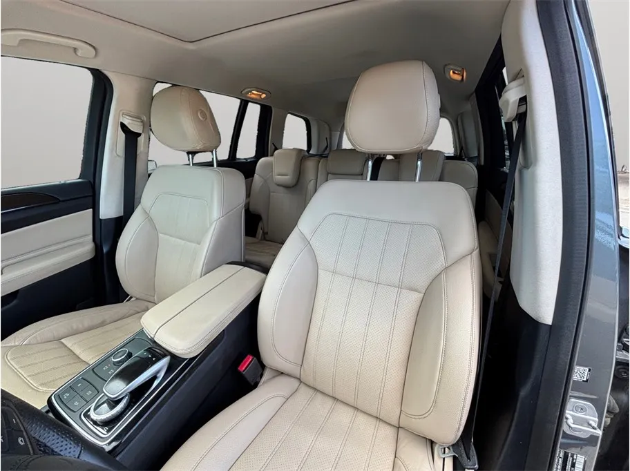 Mercedes-Benz GLS photo 18