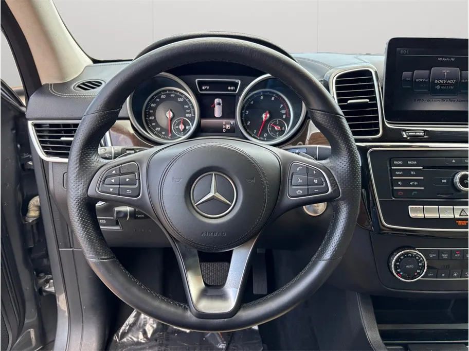 Mercedes-Benz GLS photo 23