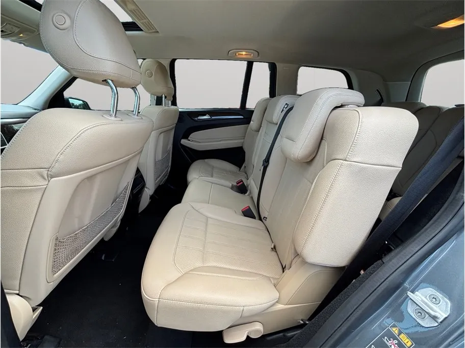 Mercedes-Benz GLS photo 36