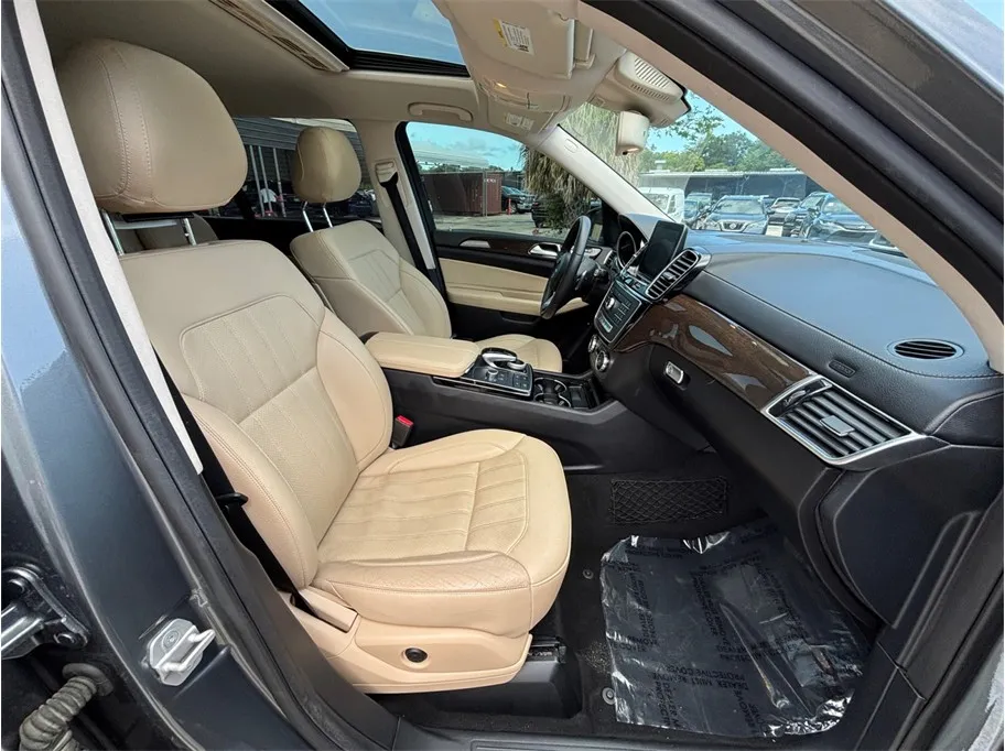 Mercedes-Benz GLS photo 41