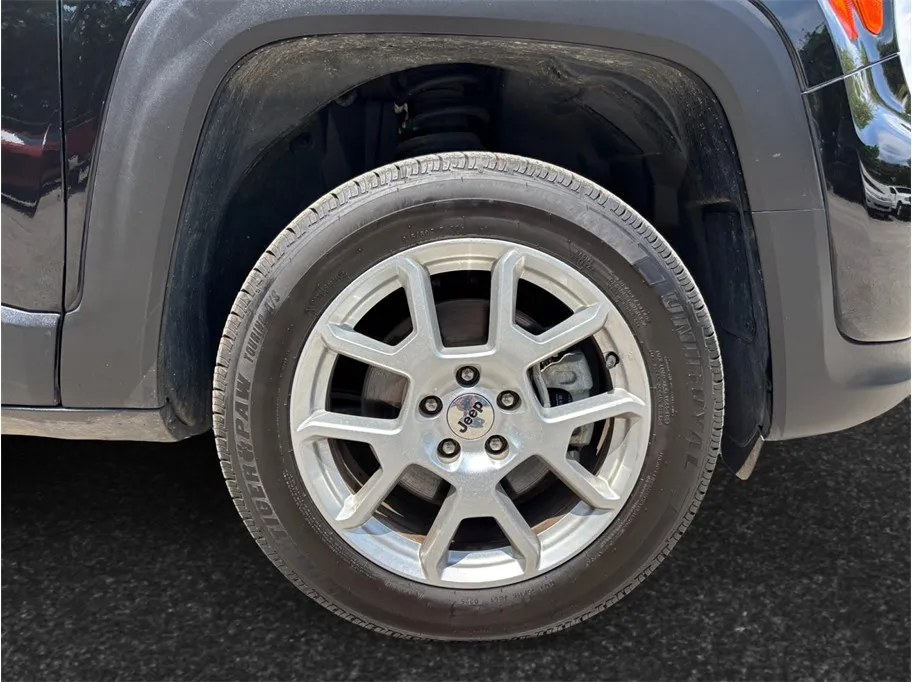 Jeep Renegade photo 13