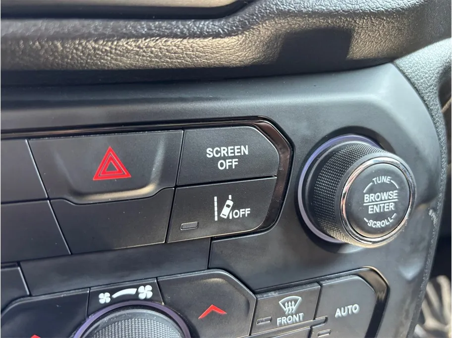 Jeep Renegade photo 29