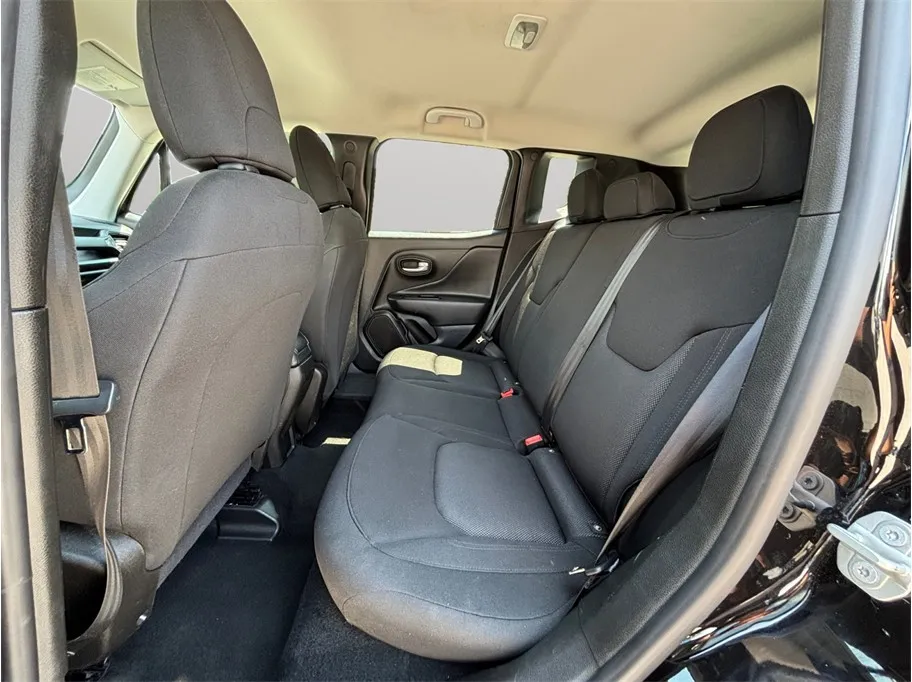 Jeep Renegade photo 33