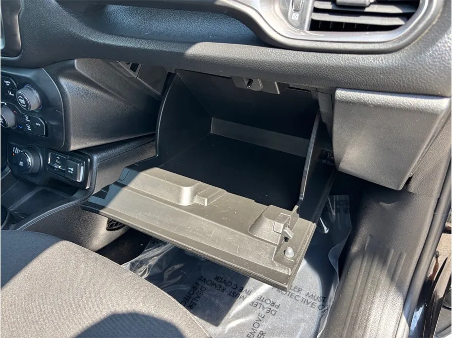 Jeep Renegade photo 38