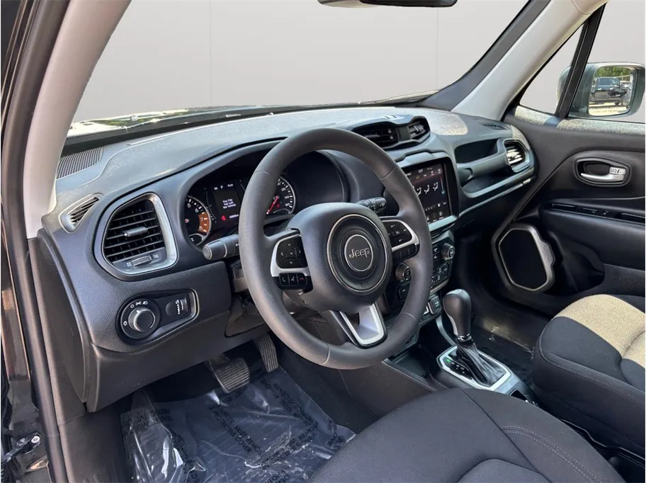 Jeep Renegade photo 6