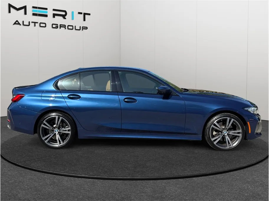 BMW 3 Series photo 10