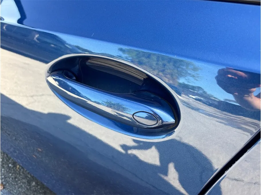 BMW 3 Series photo 19