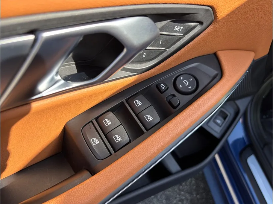 BMW 3 Series photo 24