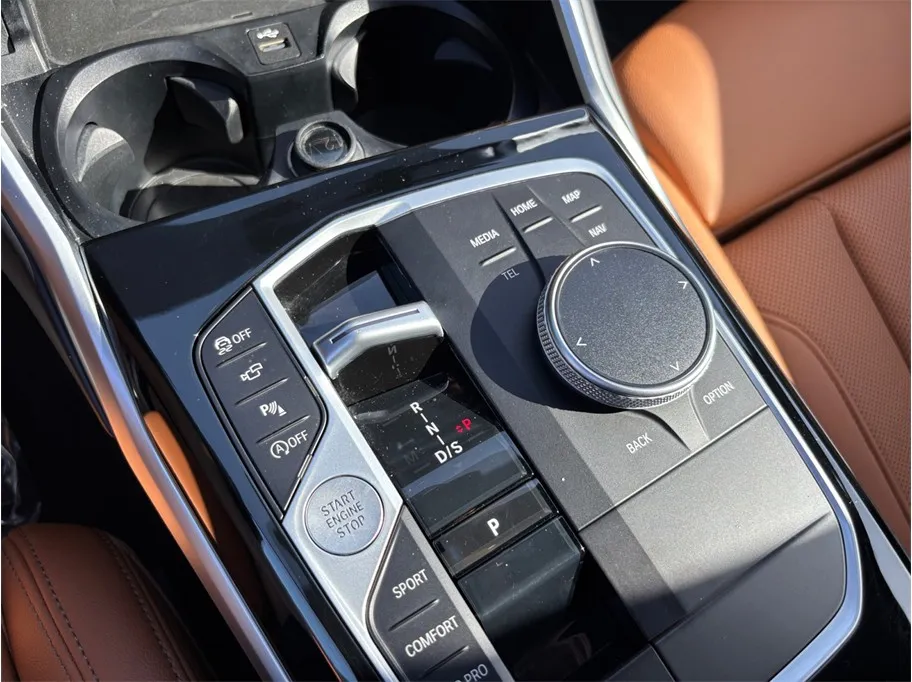 BMW 3 Series photo 39