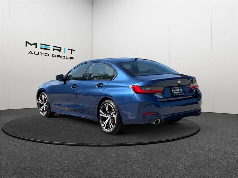BMW 3 Series photo 7