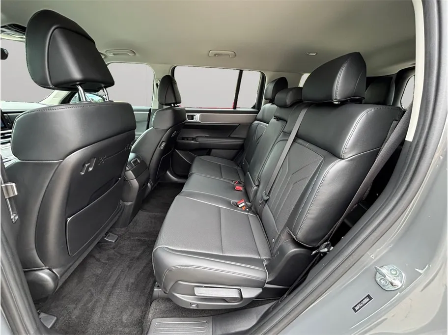2025 Hyundai Santa Fe SEL - Photo 34