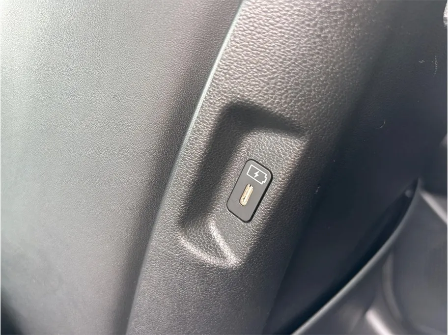2025 Hyundai Santa Fe SEL - Photo 36