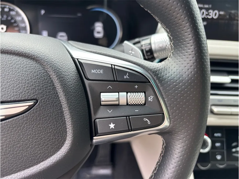 2025 GENESIS G70 Standard - Photo 26