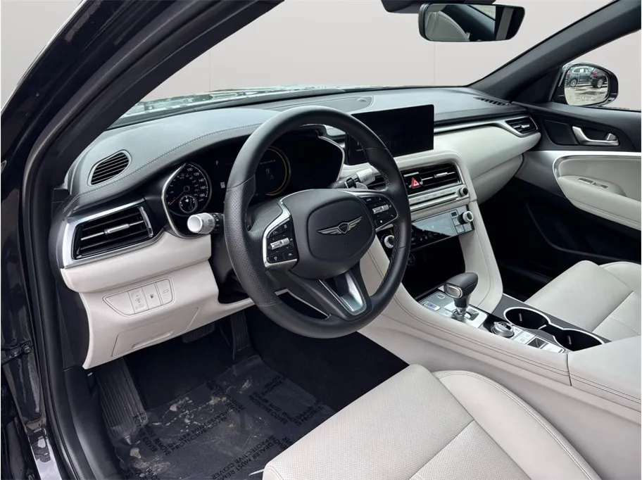 2025 GENESIS G70 Standard - Photo 6