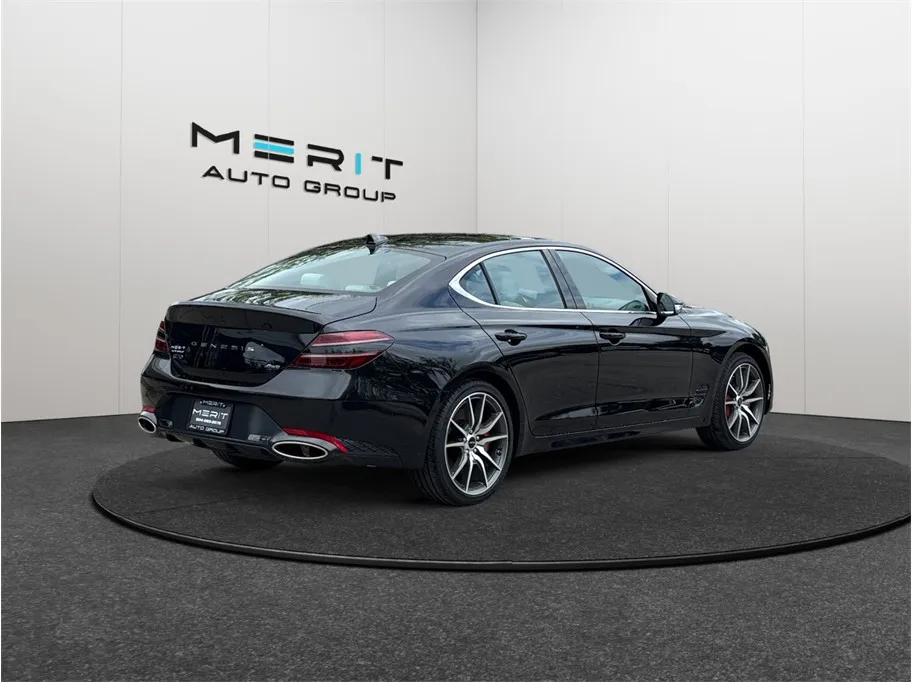 2025 GENESIS G70 Standard - Photo 9