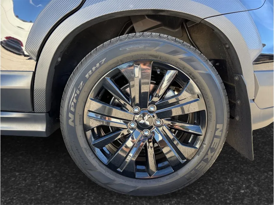 Mitsubishi Outlander Sport photo 13