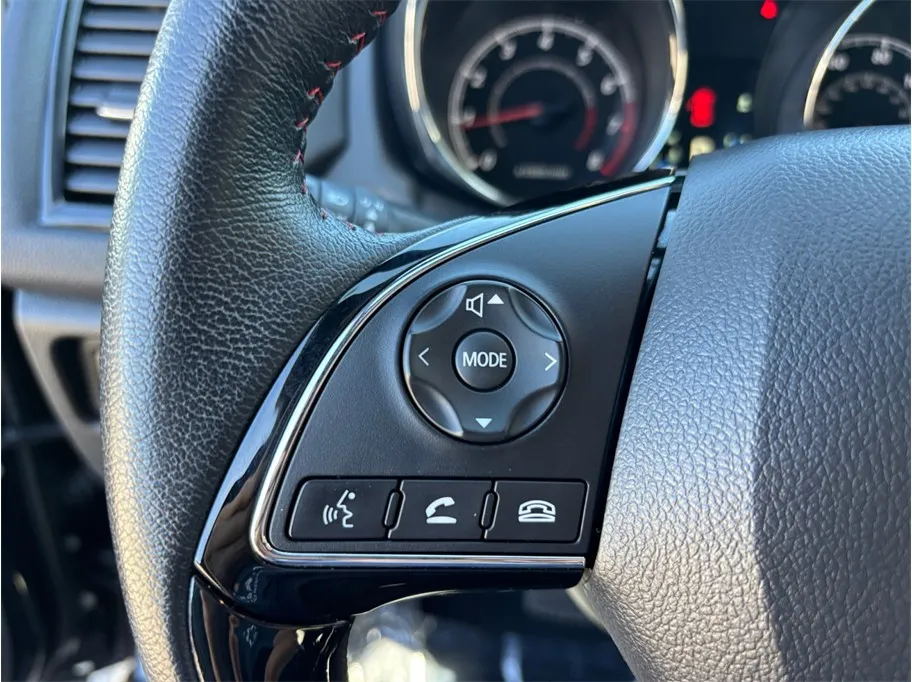 Mitsubishi Outlander Sport photo 19