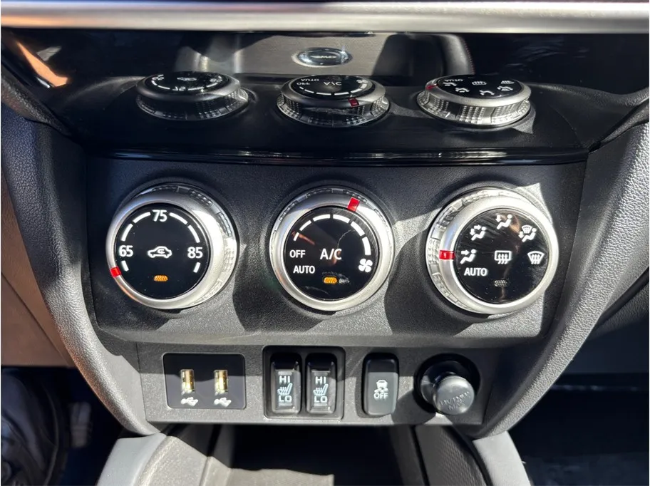 Mitsubishi Outlander Sport photo 23