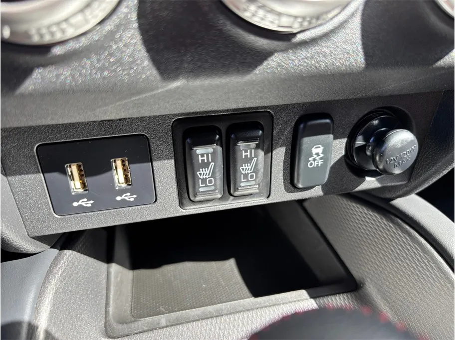 Mitsubishi Outlander Sport photo 24