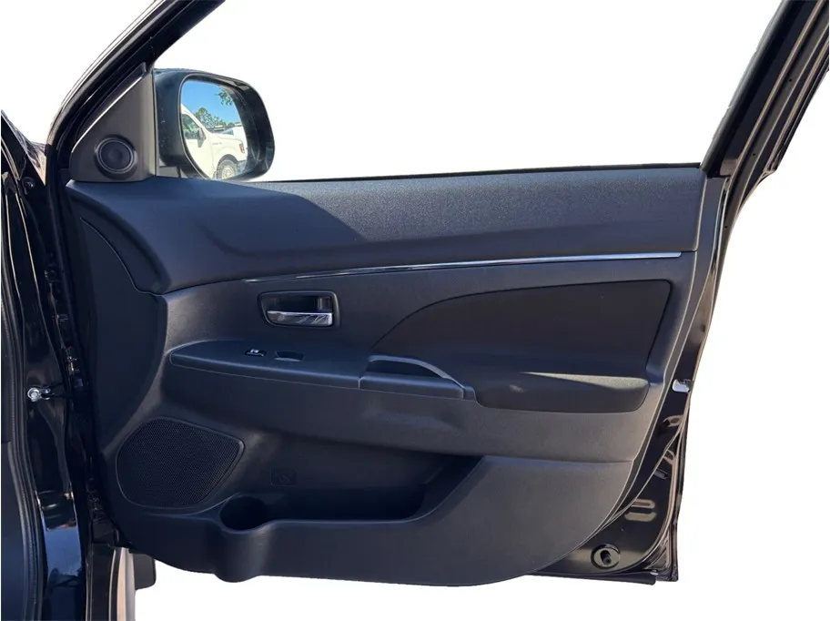 Mitsubishi Outlander Sport photo 34