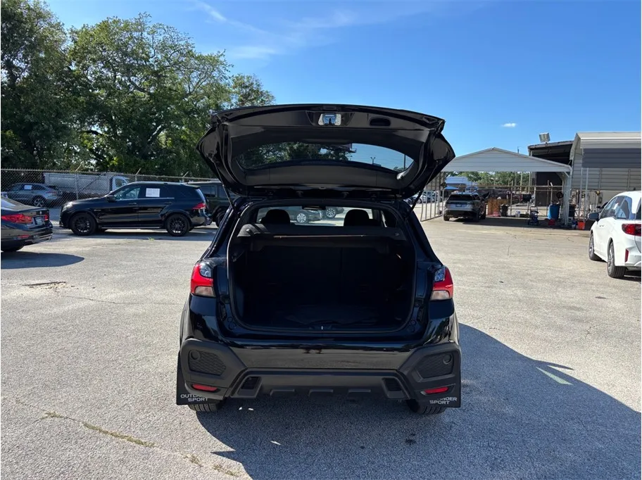 Mitsubishi Outlander Sport photo 36