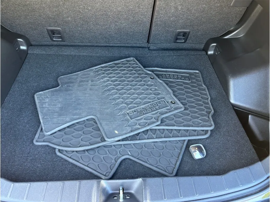 Mitsubishi Outlander Sport photo 37