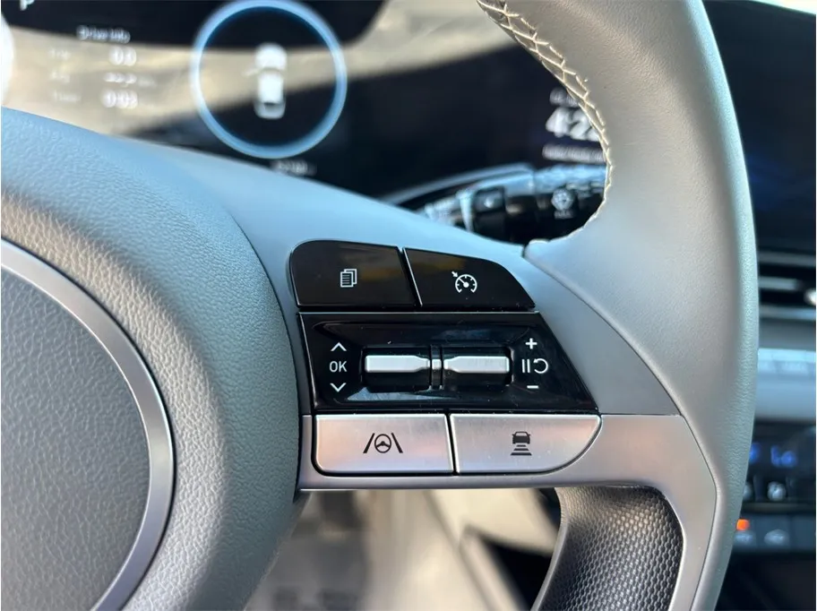 Hyundai Elantra photo 22