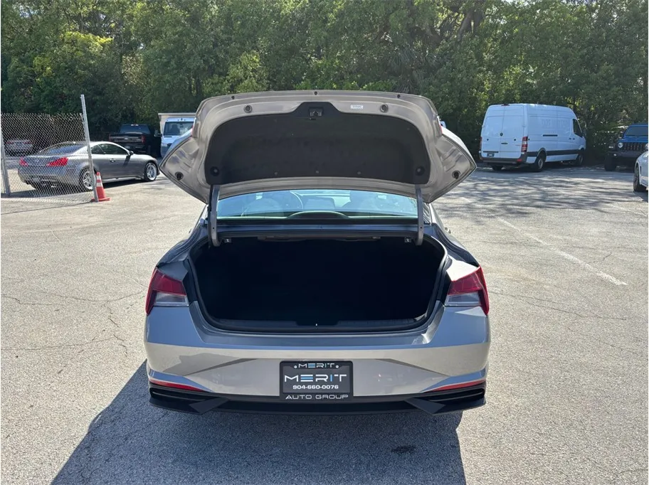 Hyundai Elantra photo 39