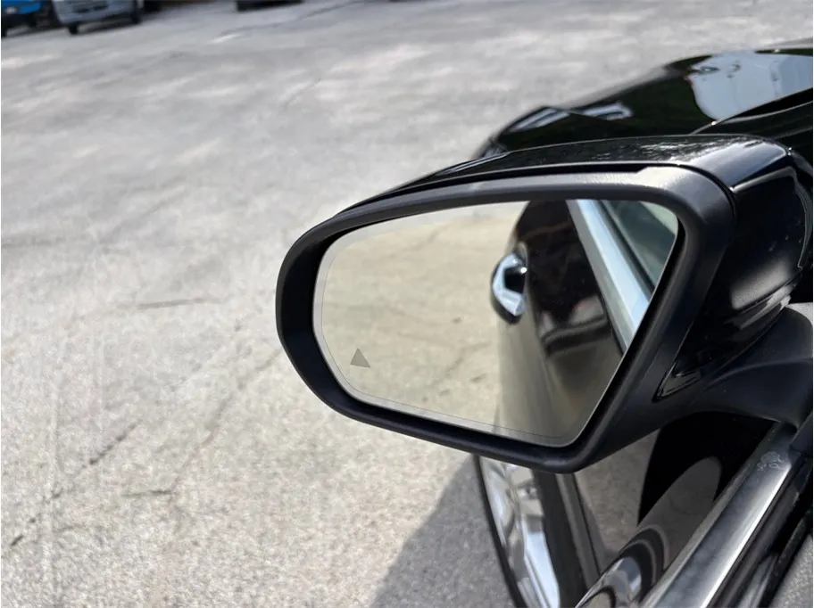 Mercedes-Benz GLA photo 16