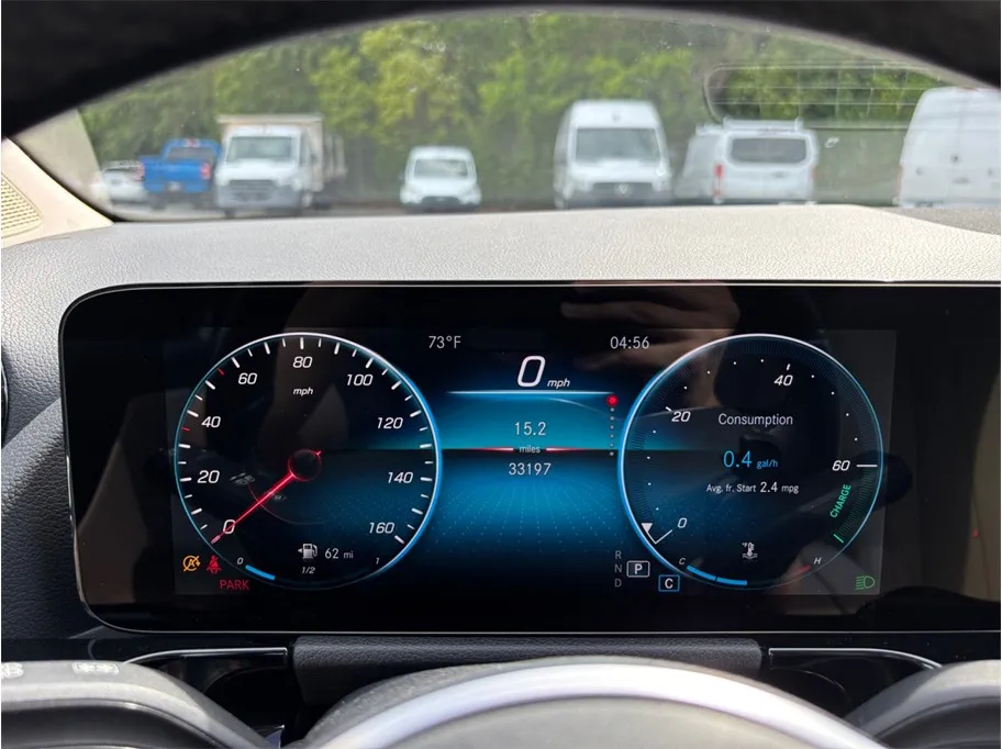 Mercedes-Benz GLA photo 21