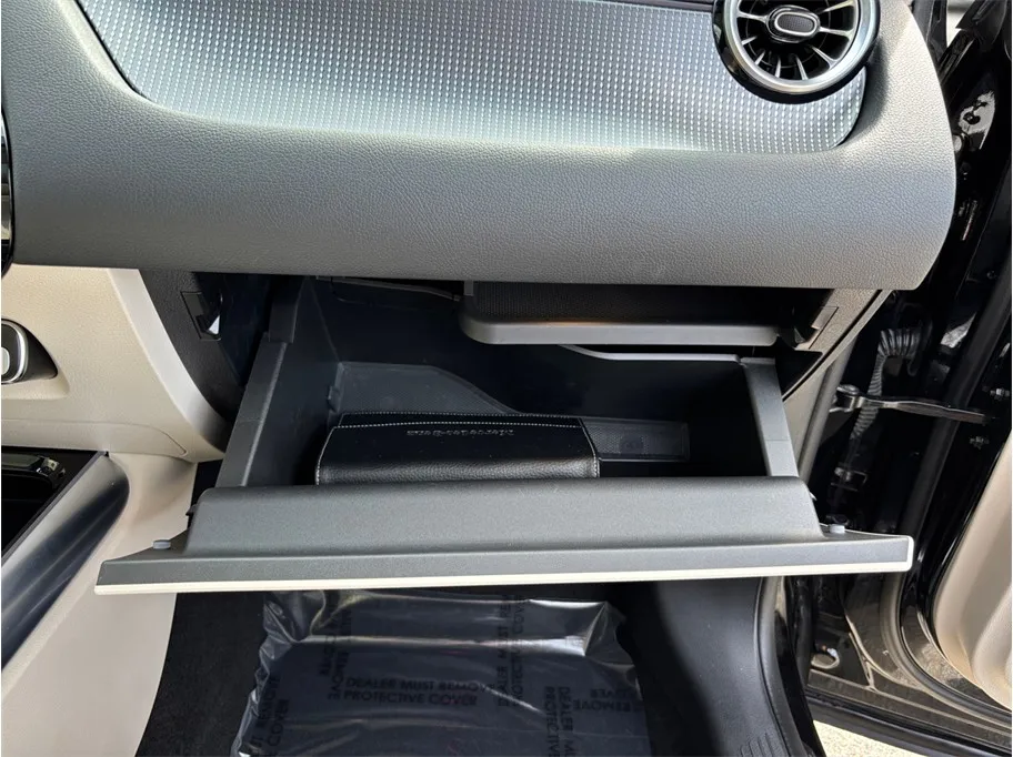 Mercedes-Benz GLA photo 42