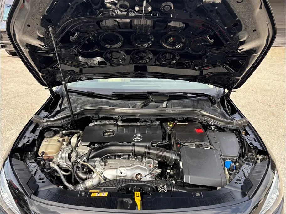 Mercedes-Benz GLA photo 45