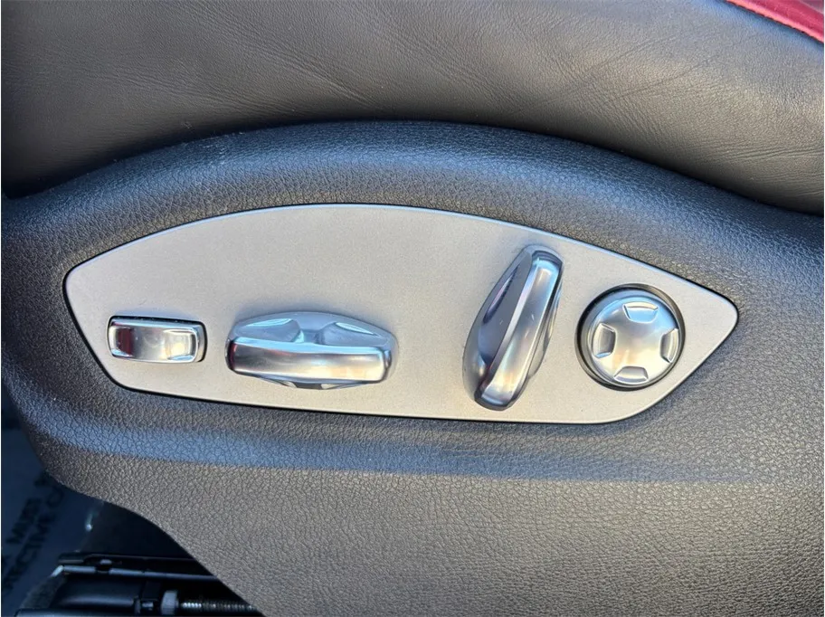 Porsche Macan photo 20