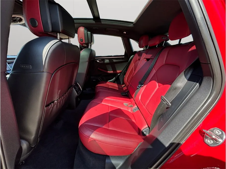 Porsche Macan photo 40