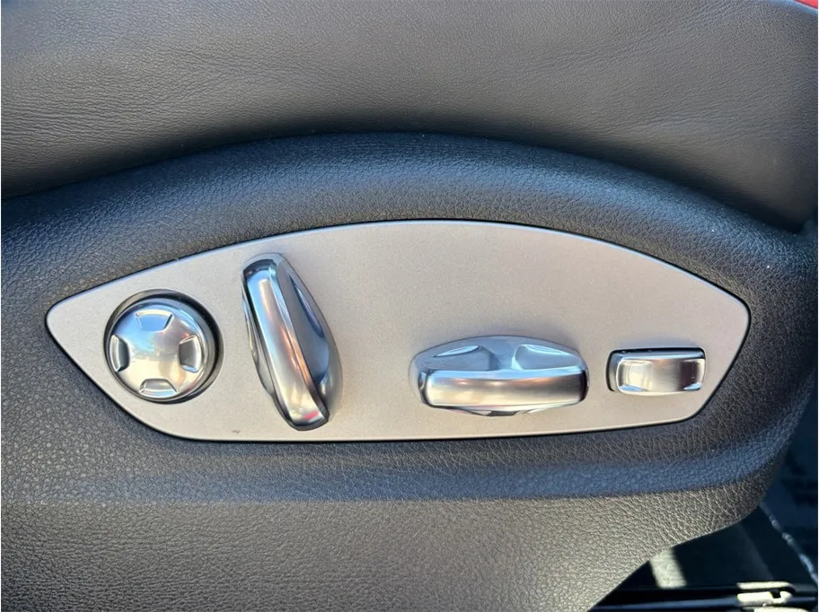 Porsche Macan photo 47
