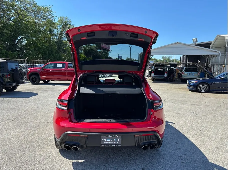 Porsche Macan photo 51