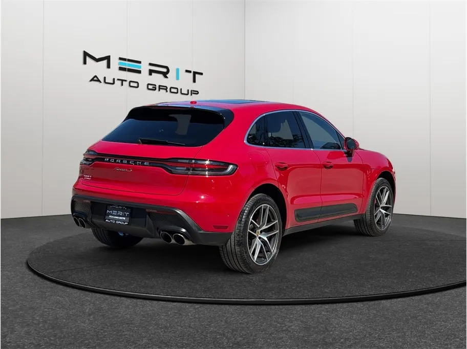 Porsche Macan photo 9