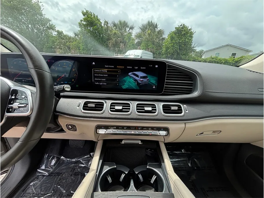Mercedes-Benz GLS photo 11