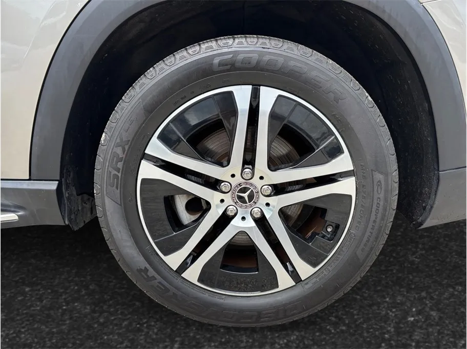 Mercedes-Benz GLS photo 16